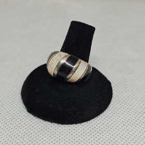 Vintage Sterling Silver Ring Sz 7.5